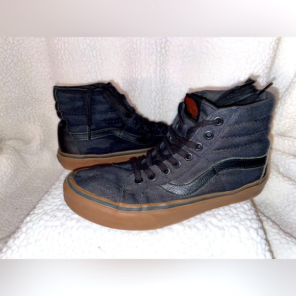 Vans Shoes - VANS HIGH TOP BLACK JEAN WITH TAN SOLE SIZE 6.5 : Preowned